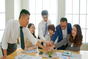 Cara meningkatkan operational efficiency perusahaan jasa dengan workflow otomatis penuh yang efektif dan efisien?